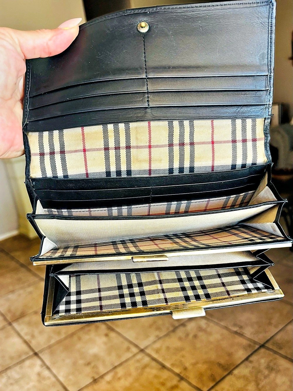 Burberry Nova Check plaid Continental Wallet in Black & Red - Picture 2 of 9